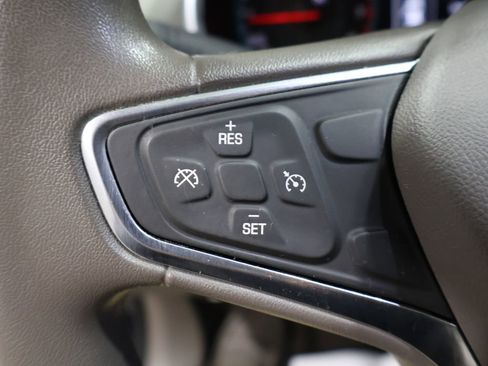 Used 2017 Chevrolet Malibu LT image 34