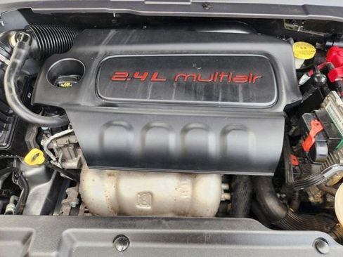 Used 2021 Jeep Compass Limited image 32