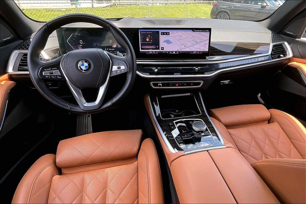 Used 2025 BMW X5 xDrive40i AWD/4WD image 7