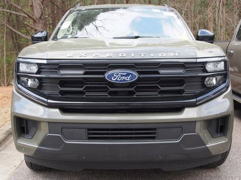 Certified 2025 Ford Expedition Max Active image 3