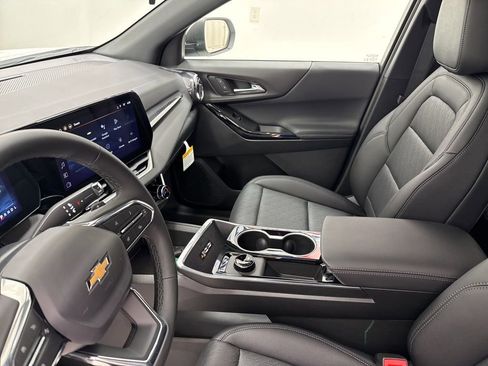 New 2026 Chevrolet Equinox LT w/ Convenience Package II image 27