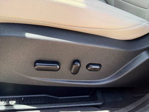 Used 2019 Ford Escape Titanium AWD/4WD image 20