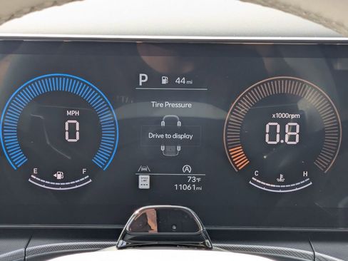 Certified 2025 Hyundai Santa Fe SEL image 11