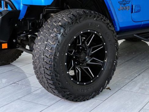 Used 2021 Jeep Wrangler Unlimited Rubicon 4xe w/ Cold Weather Group AWD/4WD image 60