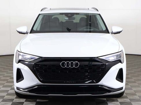 Used 2024 Audi Q8 e-tron Prestige w/ Prestige Package AWD/4WD image 16