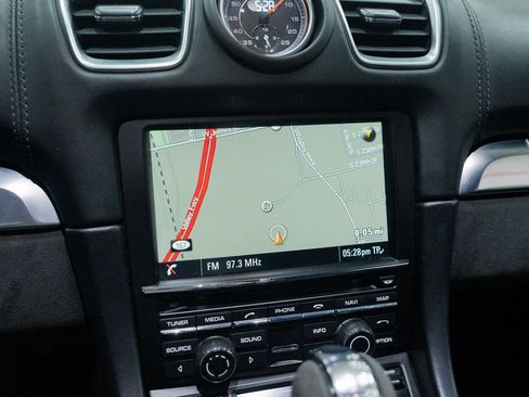 Used 2015 Porsche Cayman GTS image 38