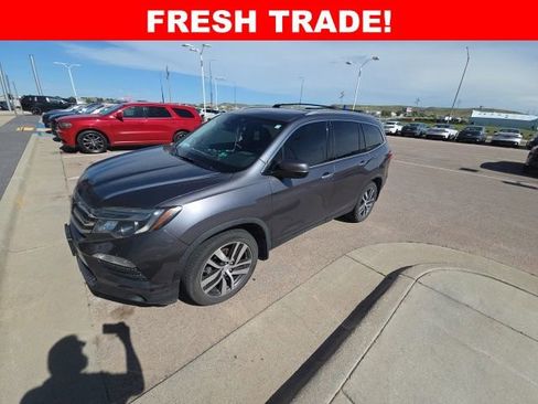 Used 2016 Honda Pilot Elite image 1