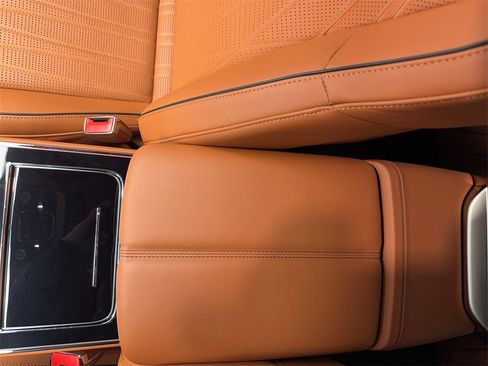 Used 2022 Bentley Flying Spur W12 image 39