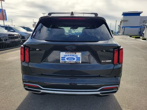 Used 2021 Kia Sorento SX image 5