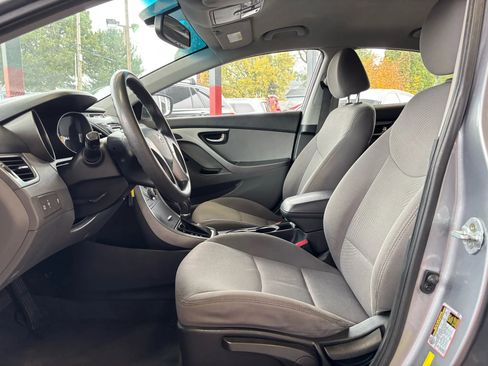 Used 2016 Hyundai Elantra SE image 13