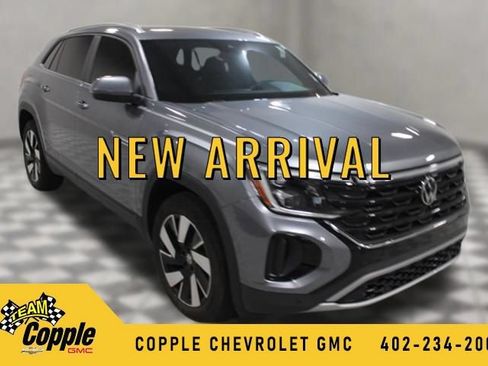 Used 2024 Volkswagen Atlas Cross Sport SE AWD/4WD image 1