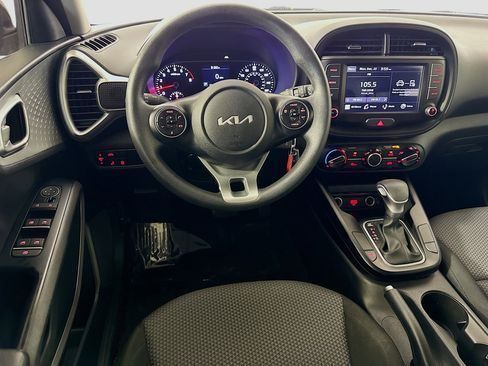 Used 2022 Kia Soul LX w/ Technology Package image 17