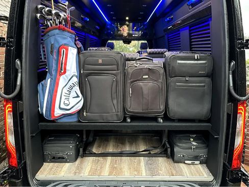 Used 2024 Mercedes-Benz Sprinter 2500 image 5