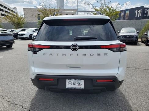 Certified 2025 Nissan Pathfinder SV FWD image 5
