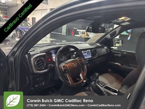 Used 2021 Toyota Tacoma TRD Off-Road w/ Technology Package AWD/4WD image 10