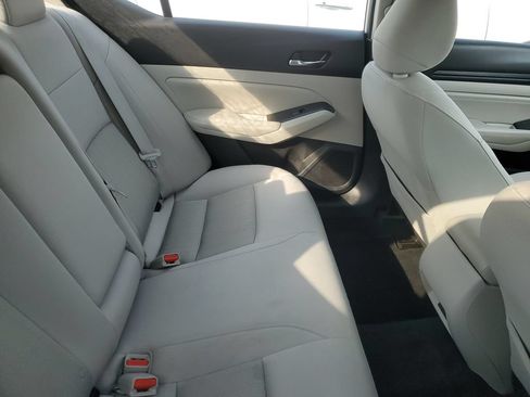 Used 2020 Nissan Altima 2.5 S FWD image 18