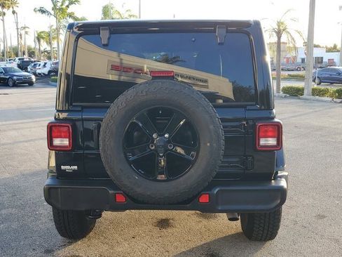 Used 2021 Jeep Wrangler Unlimited Sahara image 6