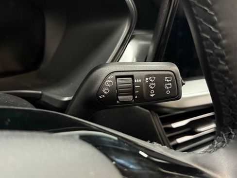 Used 2024 Ford Escape SE image 20