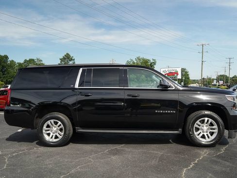Used 2019 Chevrolet Suburban LT AWD/4WD image 2