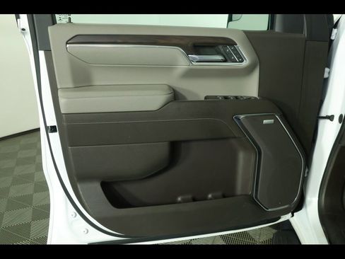 Used 2022 GMC Sierra 1500 SLT w/ SLT Convenience Package image 27