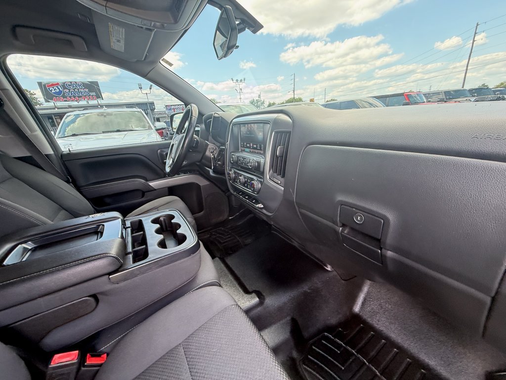 Used 2017 Chevrolet Silverado 1500 LT w/ All Star Edition AWD/4WD image 25