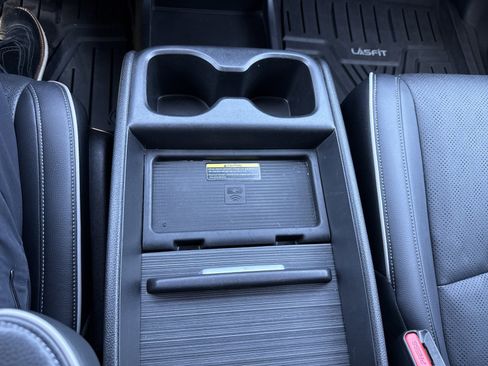 Used 2024 Honda Odyssey Elite image 22