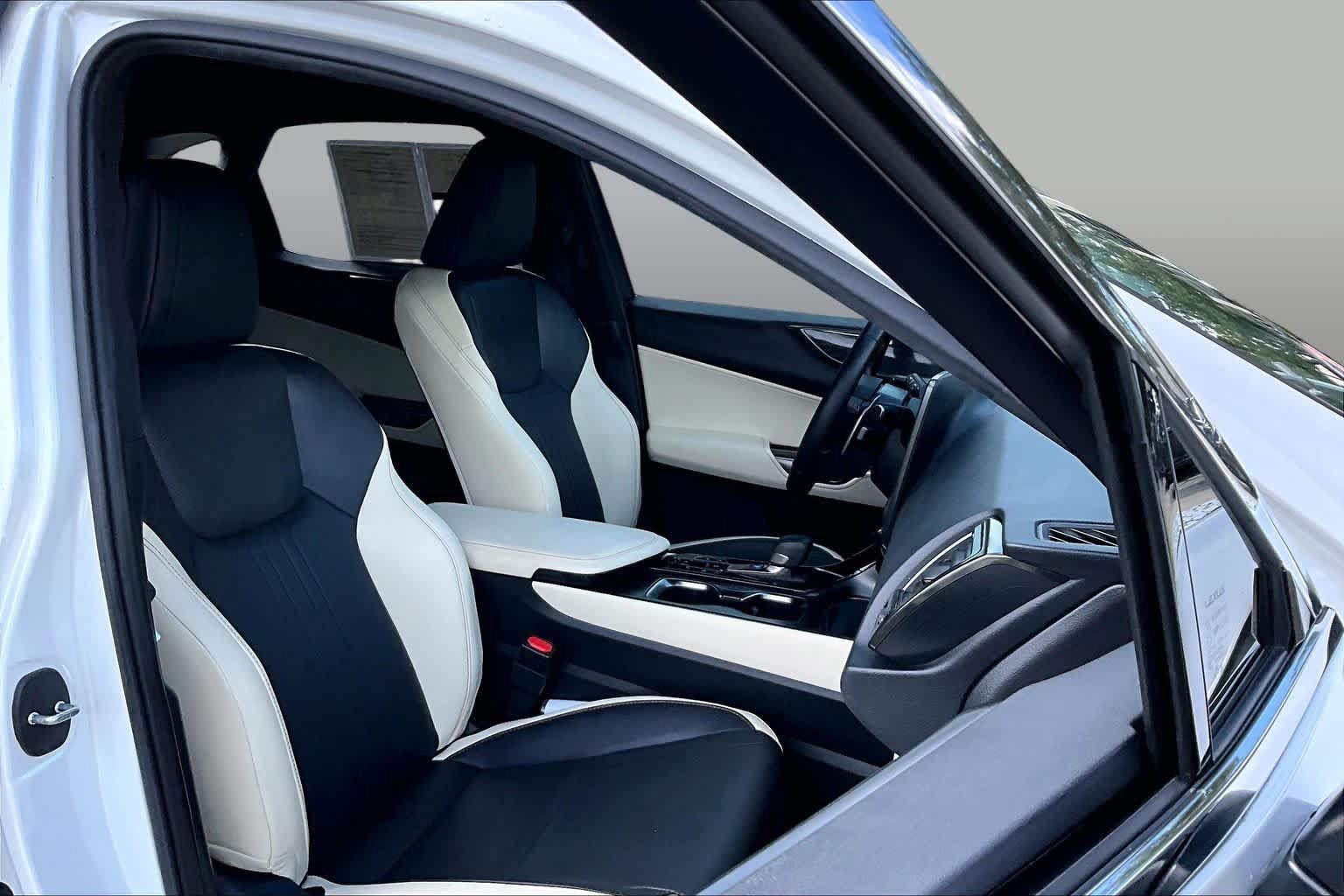 Used 2024 Lexus NX 350h AWD image 9