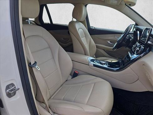 Used 2017 Mercedes-Benz GLC 300 4MATIC image 13