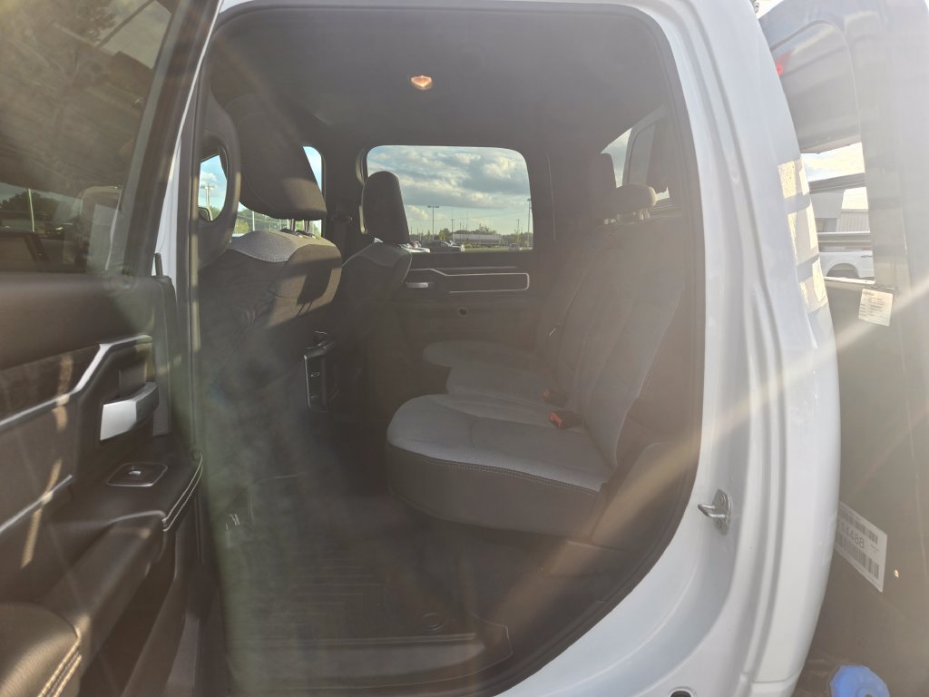 Used 2024 RAM 3500 SLT w/ Quick Order Package 2YG SLT AWD/4WD image 7