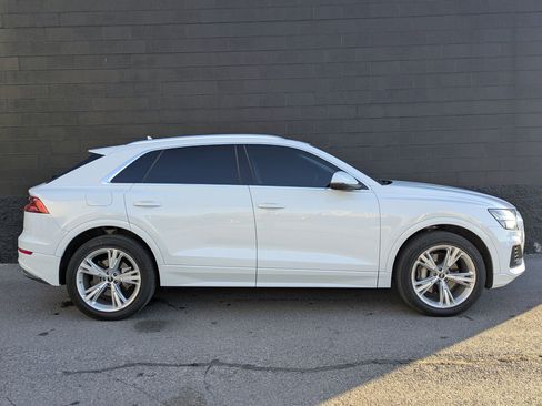 Certified 2023 Audi Q8 Premium image 5