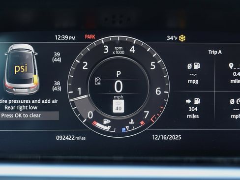 Used 2020 Land Rover Range Rover Evoque SE image 42