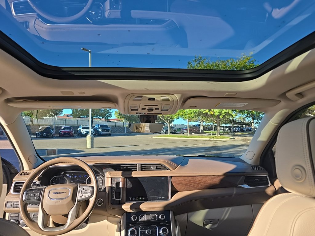 Used 2021 GMC Yukon Denali w/ Denali Ultimate Package AWD/4WD image 14