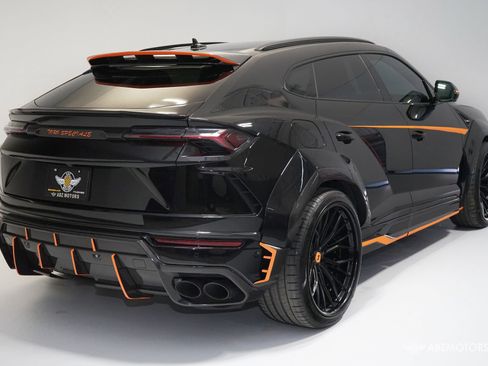 Used 2021 Lamborghini Urus Base image 6