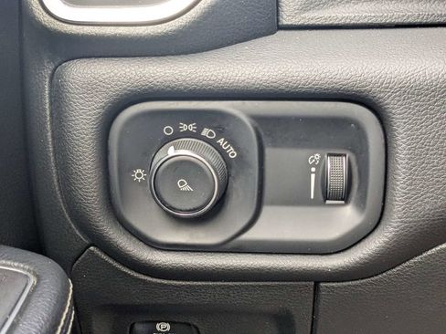 Used 2024 RAM 1500 Laramie RWD image 19
