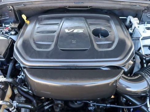 Used 2018 Jeep Grand Cherokee Laredo image 44