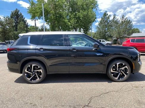 New 2025 Mitsubishi Outlander SEL image 6