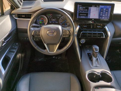 Used 2021 Toyota Venza Limited w/ Advanced Technology Package image 16