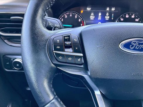 Used 2020 Ford Explorer Limited image 18