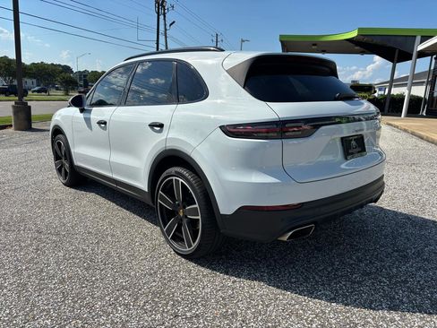 Used 2019 Porsche Cayenne AWD/4WD image 4