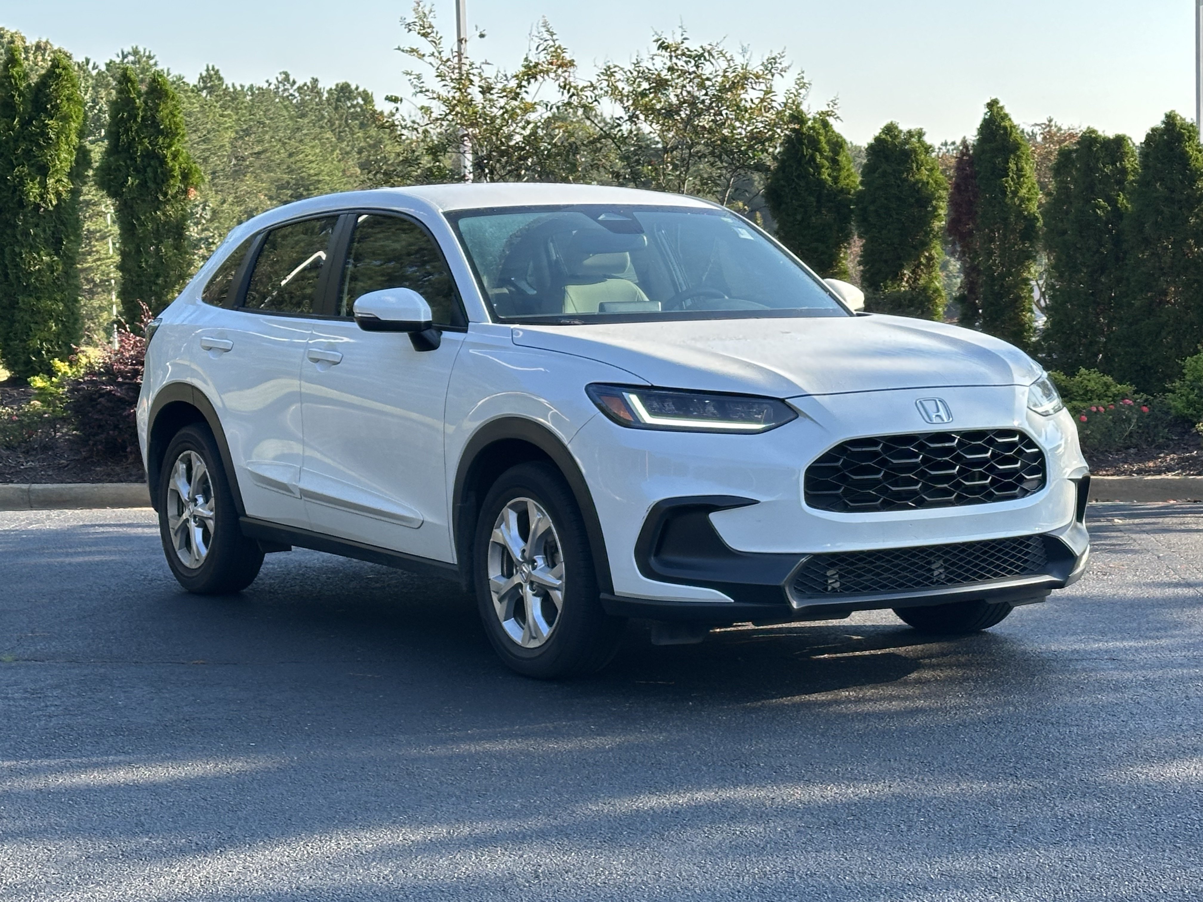 Certified 2023 Honda HR-V LX image 2