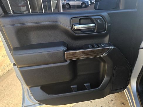 Used 2020 Chevrolet Silverado 1500 LT w/ Trailering Package image 11