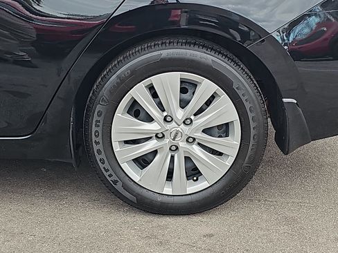 Used 2023 Nissan Sentra S image 36