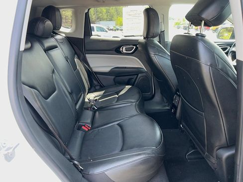 Used 2022 Jeep Compass Limited image 24