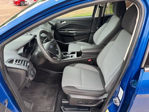 Used 2017 Ford Escape SE FWD image 7