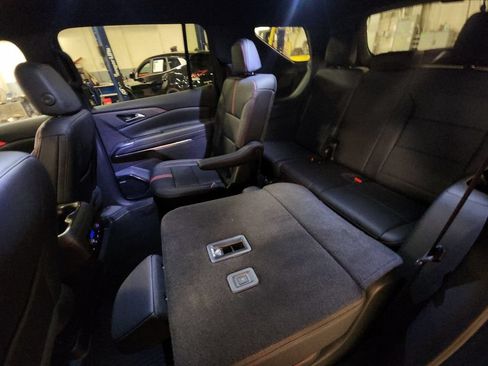 Certified 2026 Chevrolet Traverse RS w/ LPO, Floor Liner Package AWD/4WD image 37