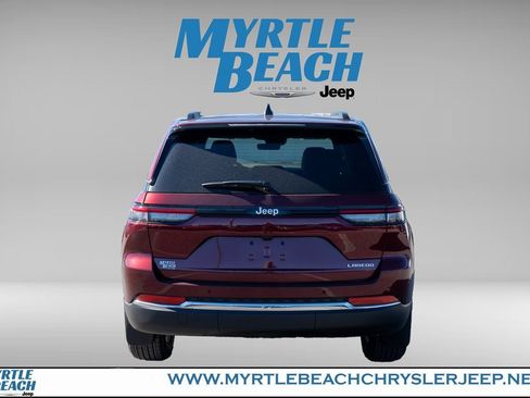 Certified 2025 Jeep Grand Cherokee Laredo X w/ Luxury Tech Group I image 5