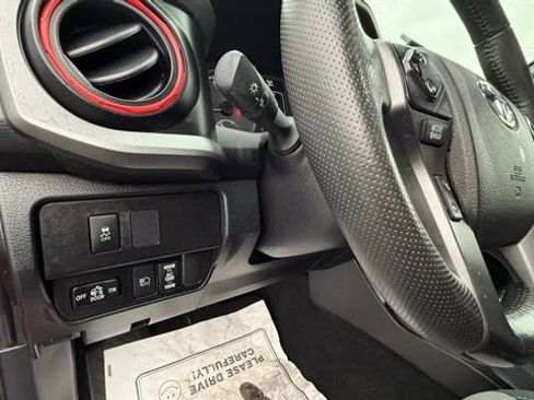 Used 2021 Toyota Tacoma 4x4 Double Cab image 27