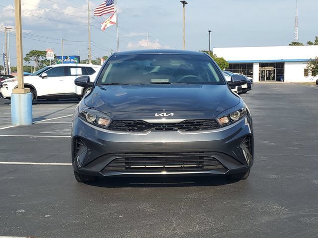 Used 2024 Kia Forte LXS w/ LXS Technology Package FWD image 2