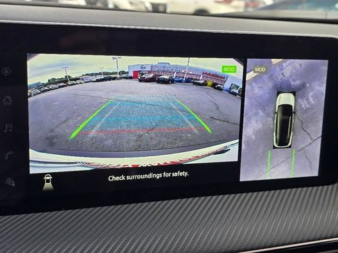 New 2025 Nissan Kicks SR image 17