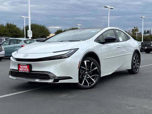 New 2026 Toyota Prius Plug-In Hybrid image 2